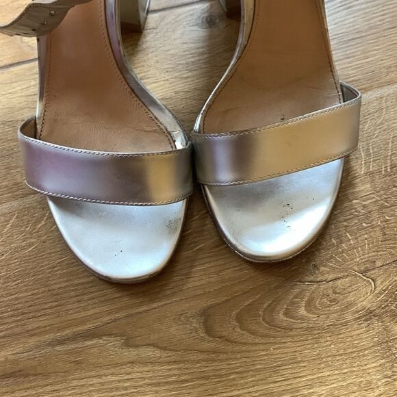 Gianvito Rossi silver heals - Picture 2 of 6